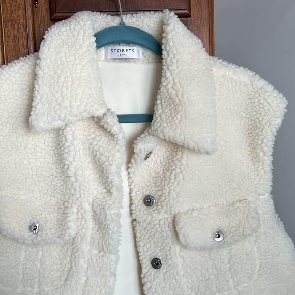 Storets Cleo Borg Teddy Vest - Picture 4 of 7